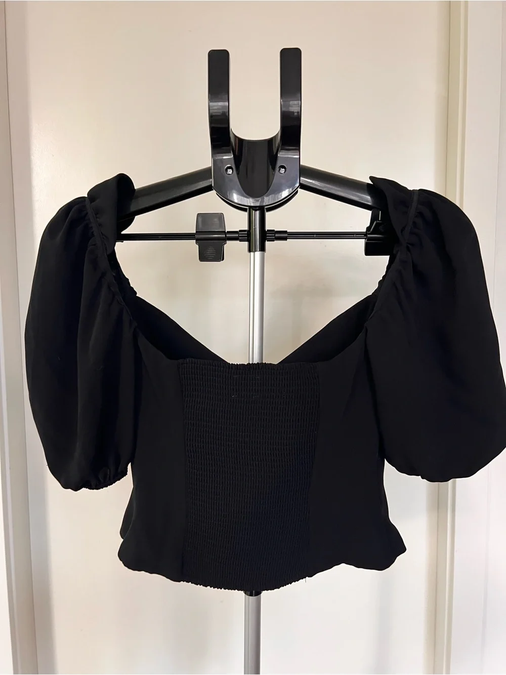 Wilfred  Black Puffu-Sleeve Sweetheart Crop Top - Picture 3 of 7